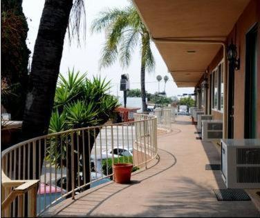 Century Inn At Lax Inglewood Buitenkant foto